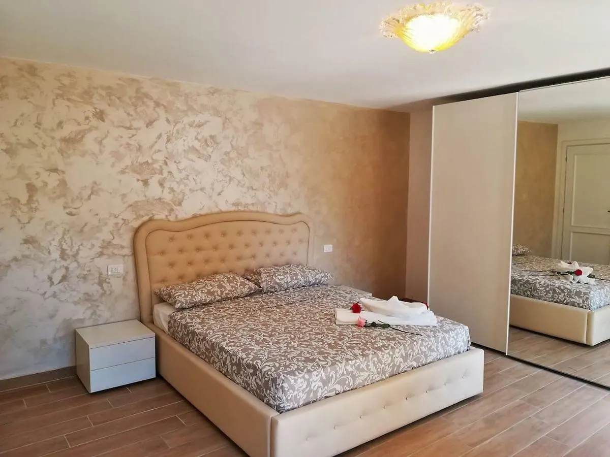 Mario Apartment 721 Venecia 0*,